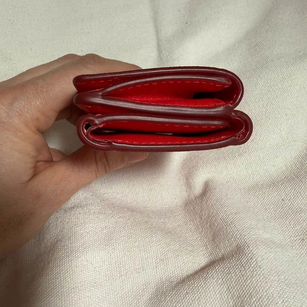 Kate Spade Red Trifold Wallet NWT - Picture 3 of 5